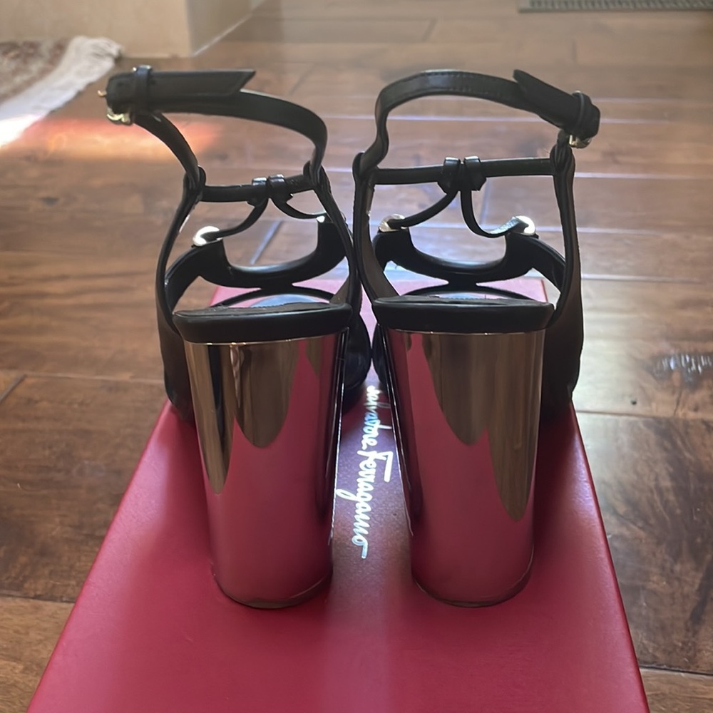 Salvatore Ferragamo black heels - Picture 3 of 4